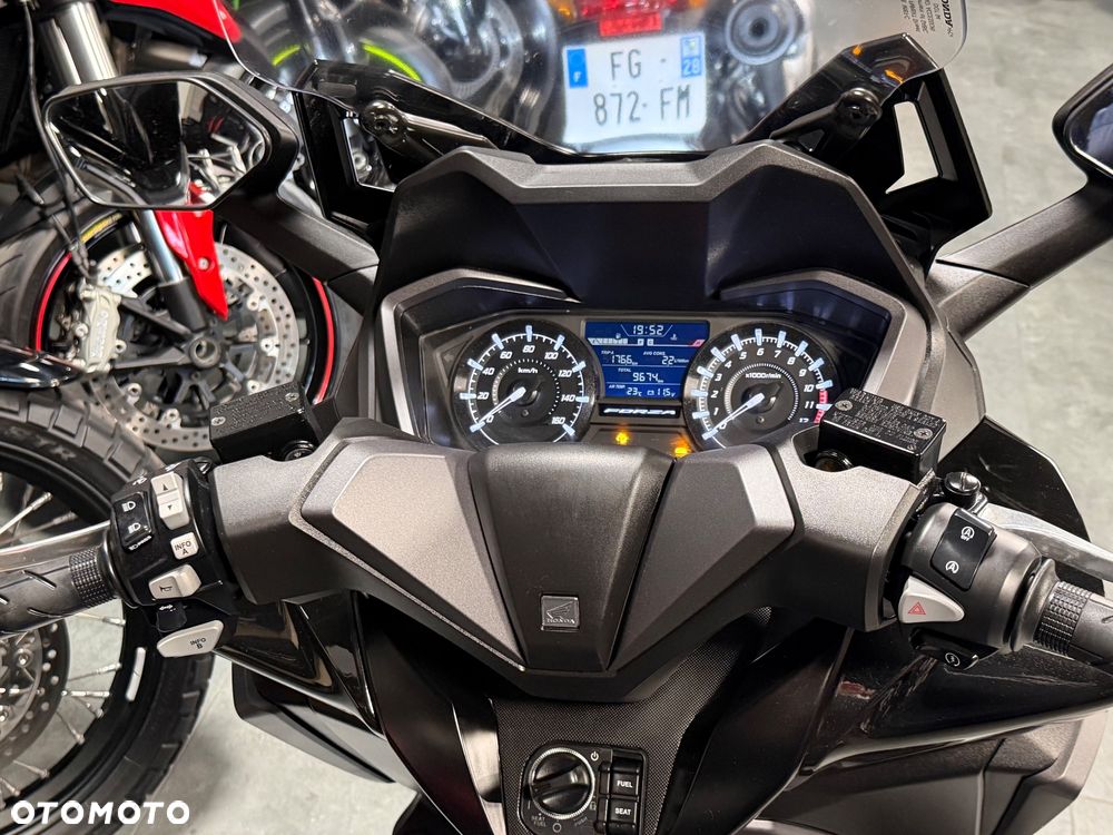 Honda NSS - 8