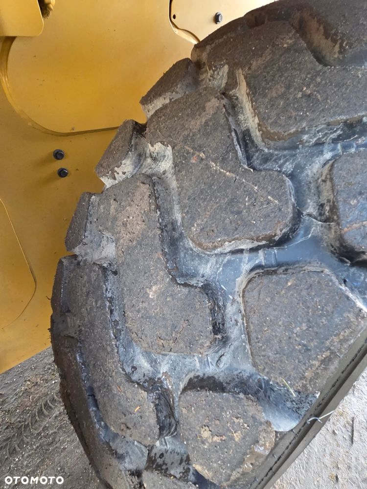 Caterpillar 926M - 17