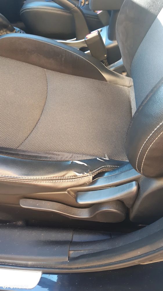 Mitsubishi Outlander 2.0 DID Intense + - 21