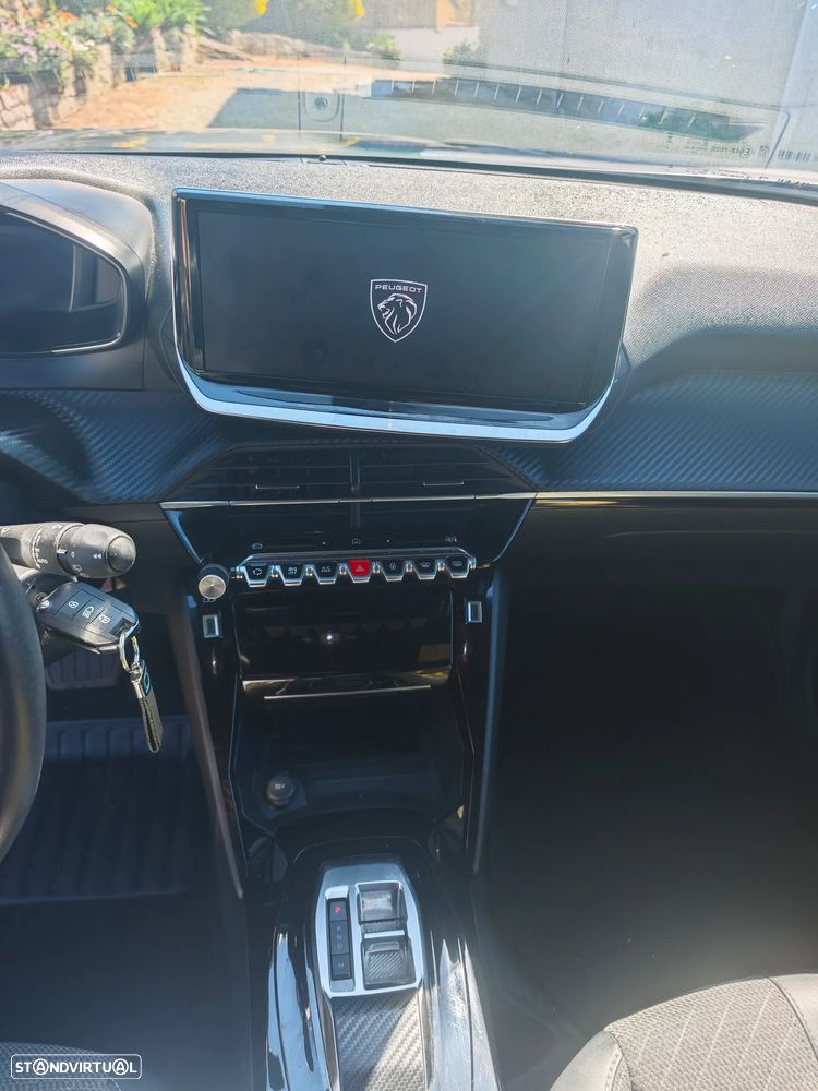 Peugeot 2008 1.5 BlueHDi Allure Pack EAT8 - 4