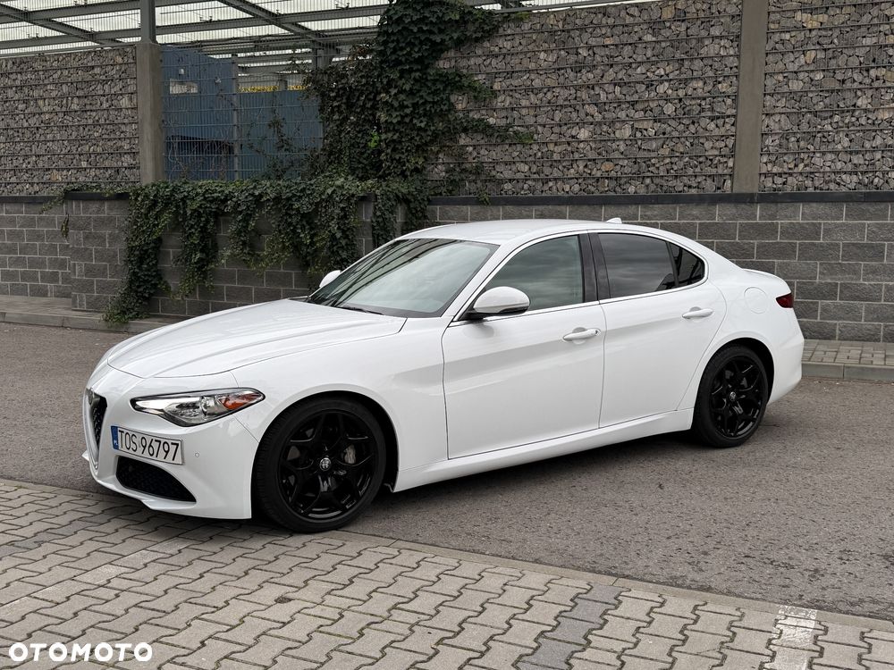 Alfa Romeo Giulia - 7