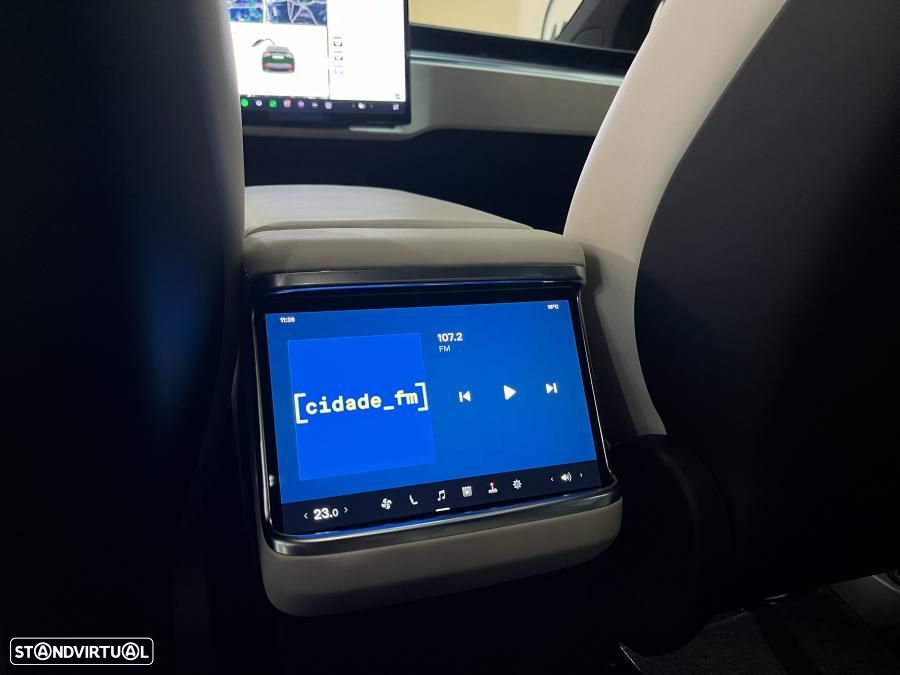 Tesla Model X Plaid AWD - 2
