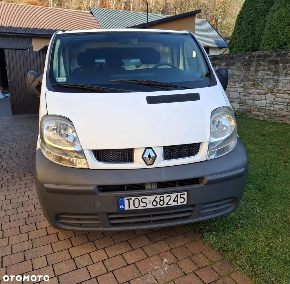 Renault TRAFIC - 2