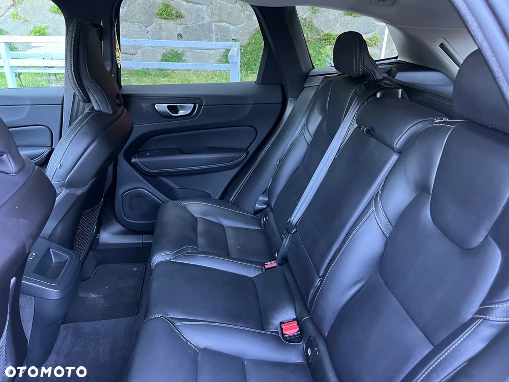 Volvo XC 60 B4 D Geartronic RDesign - 23