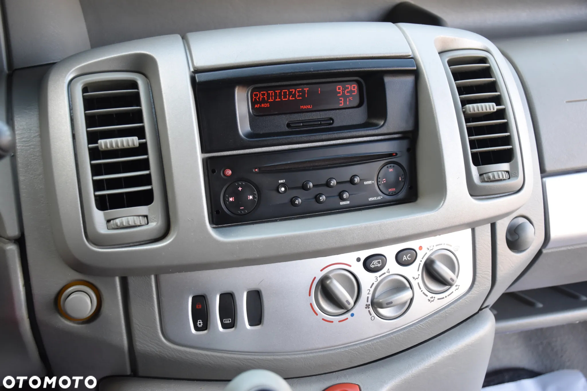 Renault Trafic 2.0 dCi 90 L1H1 - 18