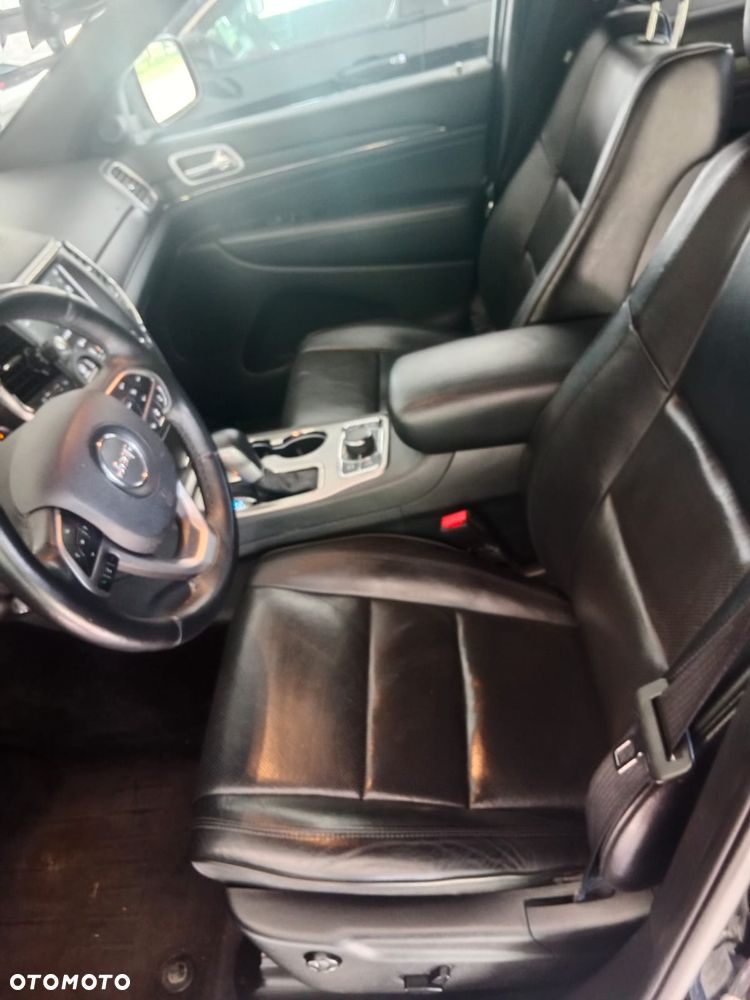 Jeep Grand Cherokee - 27