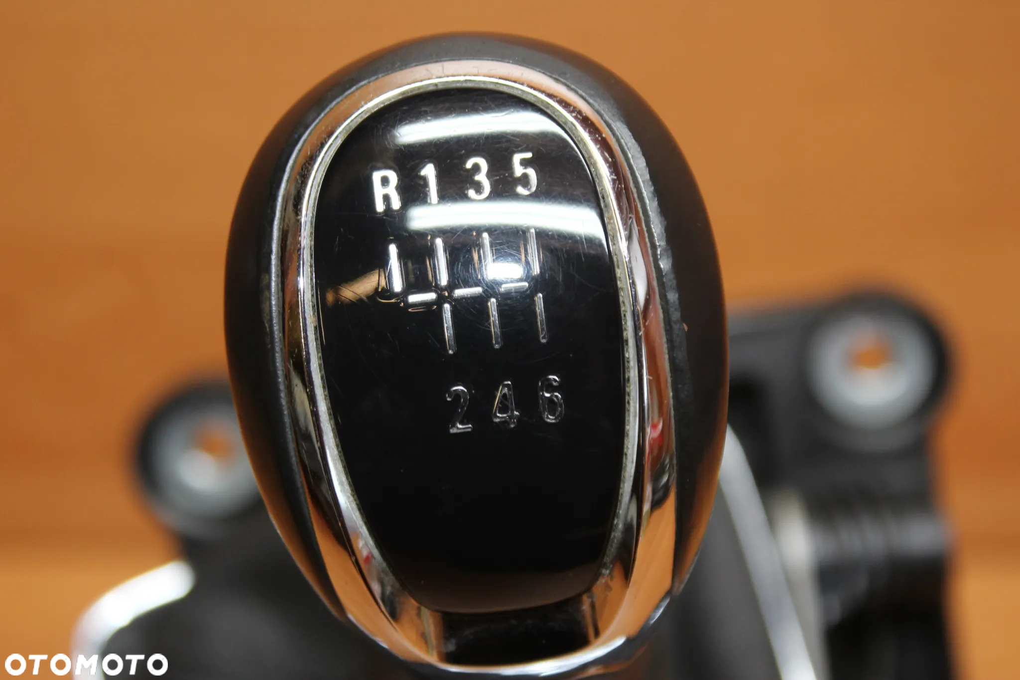 GAŁKA LEWAREK WYBIERAK ZMIANY BIEGÓW OPEL ZAFIRA C 6 BIEGÓW 8126600102 8126600010 - 2