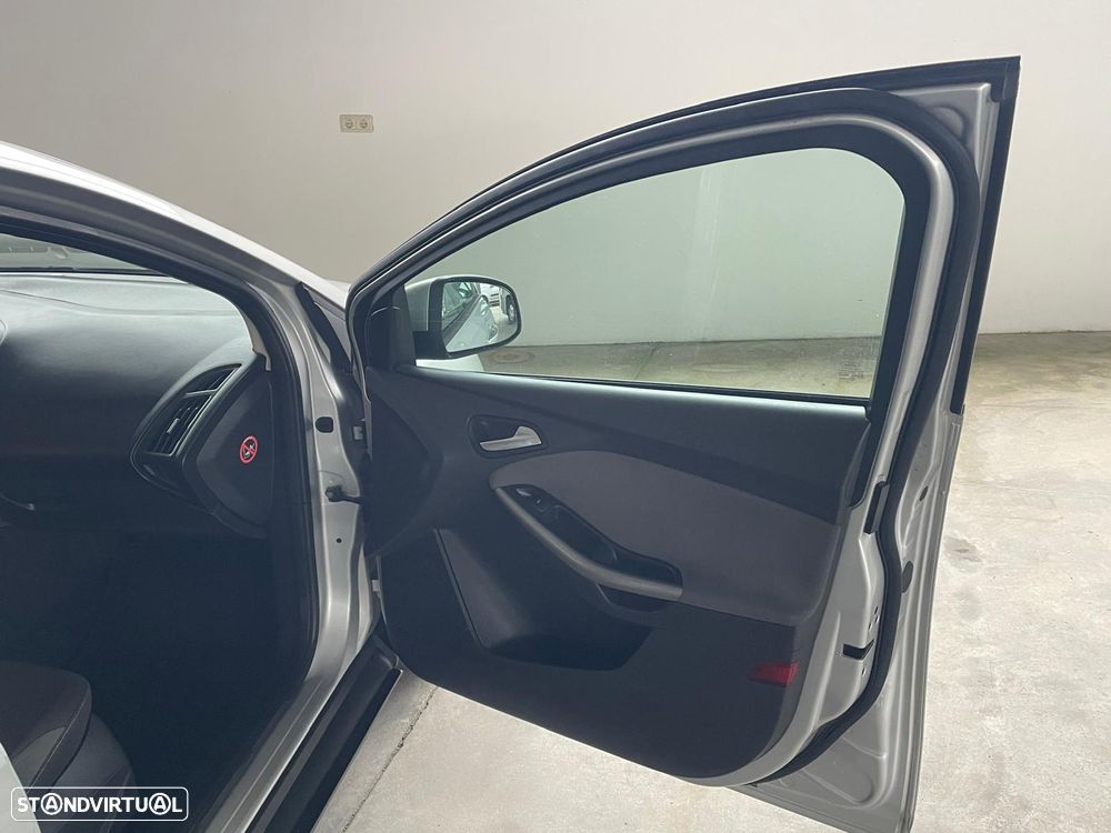 Ford Focus SW 1.6 TDCi ECOnetic 88g S&S Titanium - 17