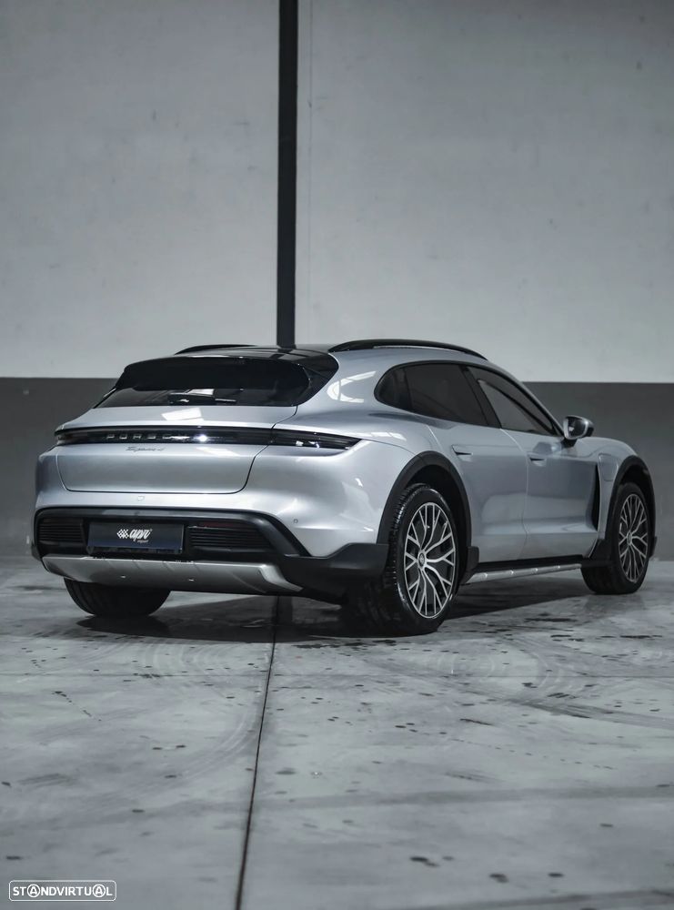 Porsche Taycan Cross Turismo 4 - 8
