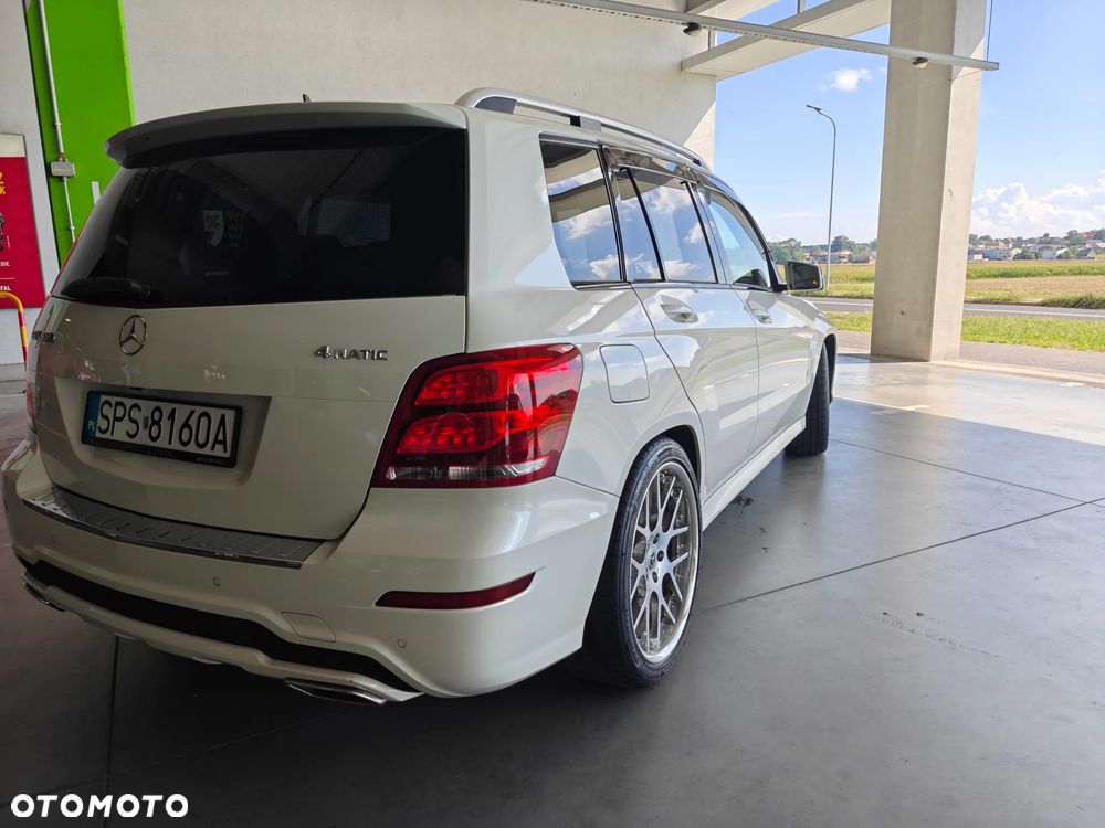 Mercedes-Benz GLK 350 4-Matic - 9