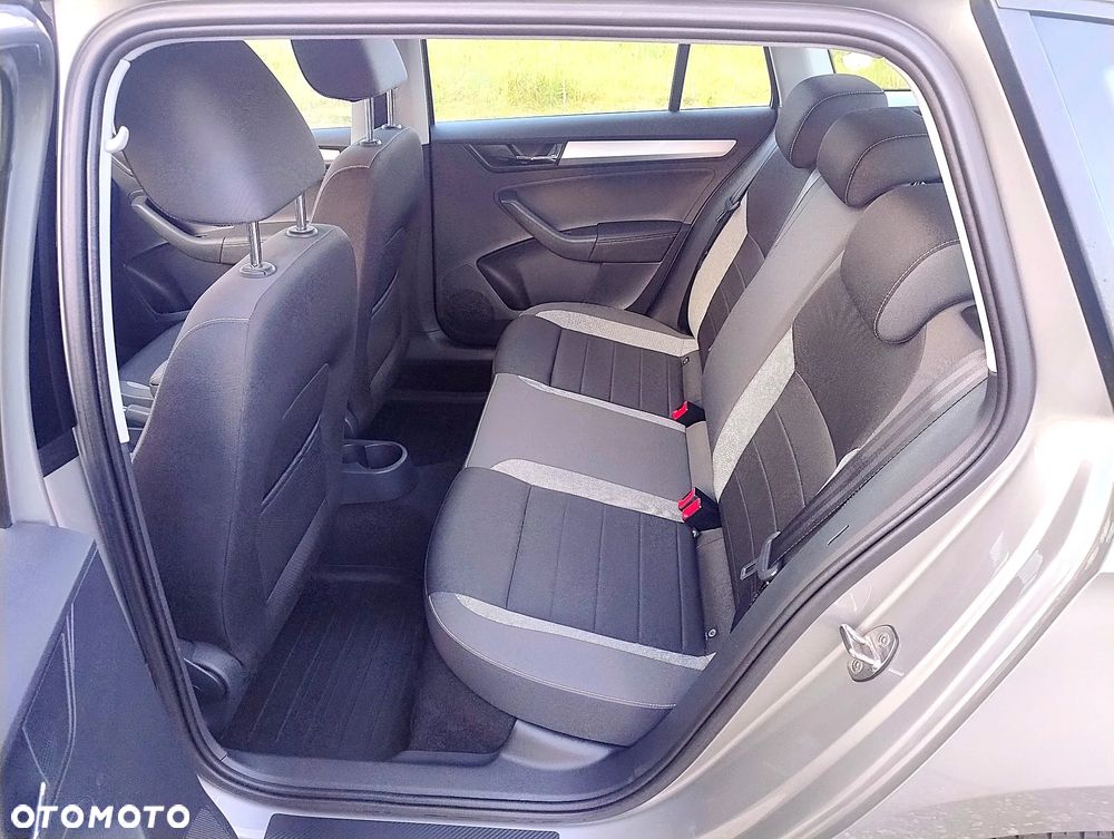 Skoda RAPID 1.0 TSI Ambition - 9