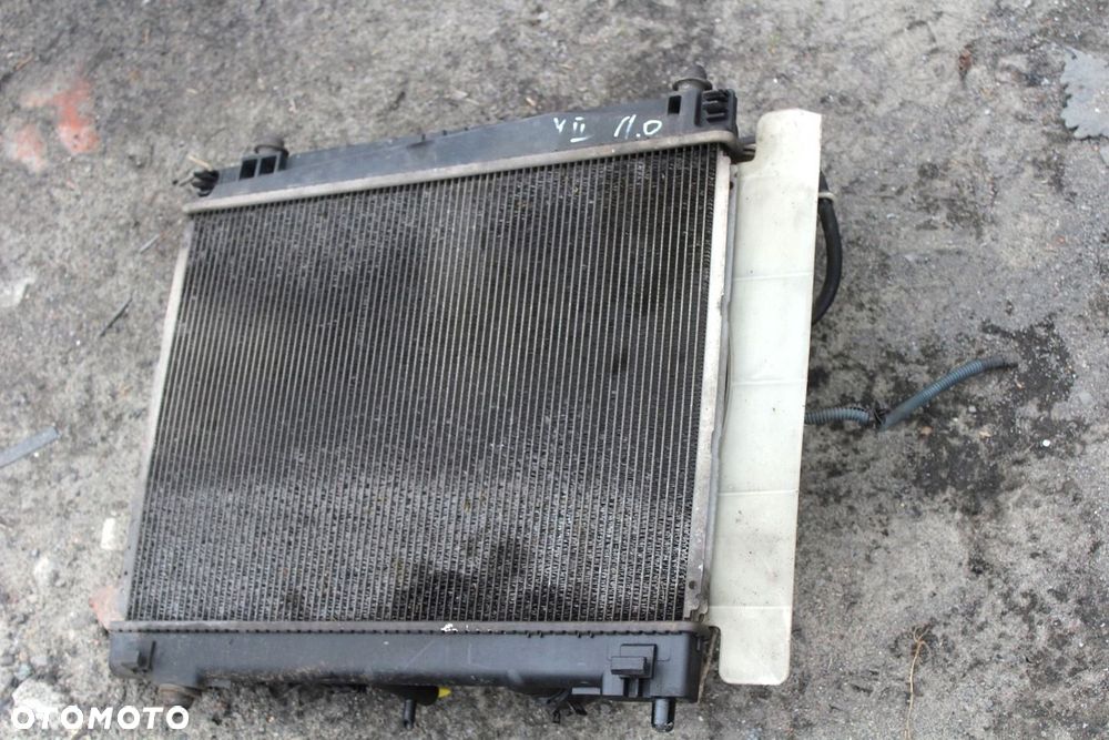 CHŁODNICA WODY WENTYLATOR YARIS II 1.0 - 2