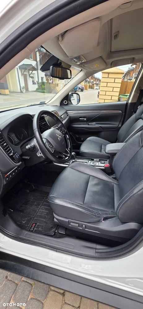 Mitsubishi Outlander 2.0 Instyle SDA 4WD CVT - 12