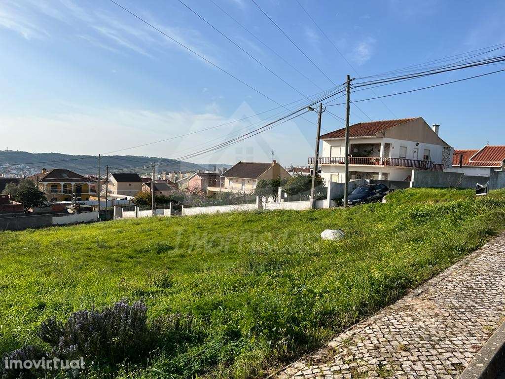 Terreno urbano para construção de moradia isolada com 675 m² em Via... - Grande imagem: 2/11