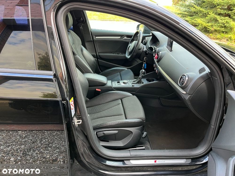 Audi A3 Sportback 2.0 TDI (clean diesel) S tronic S line Sportpaket - 23