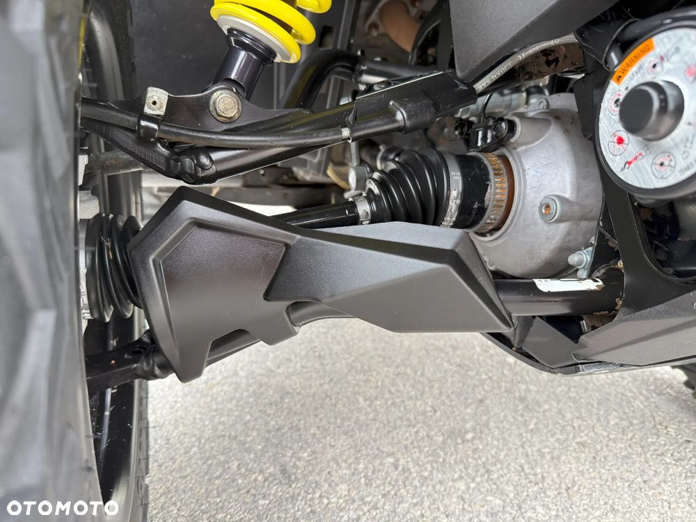 Can-Am Outlander Max - 15