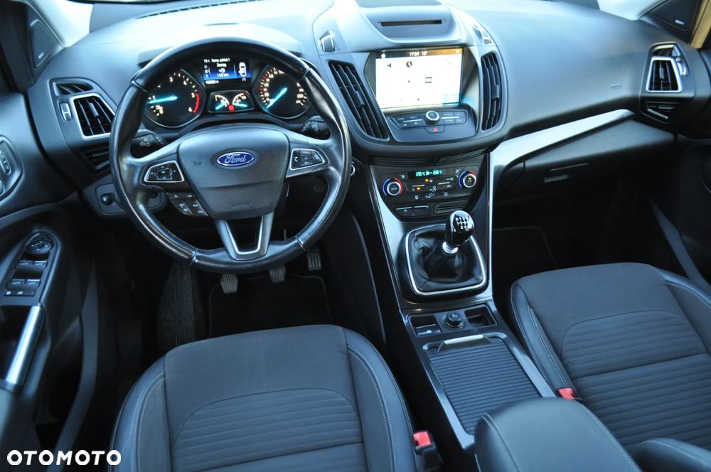 Ford Kuga 2.0 TDCi 2x4 Titanium - 36