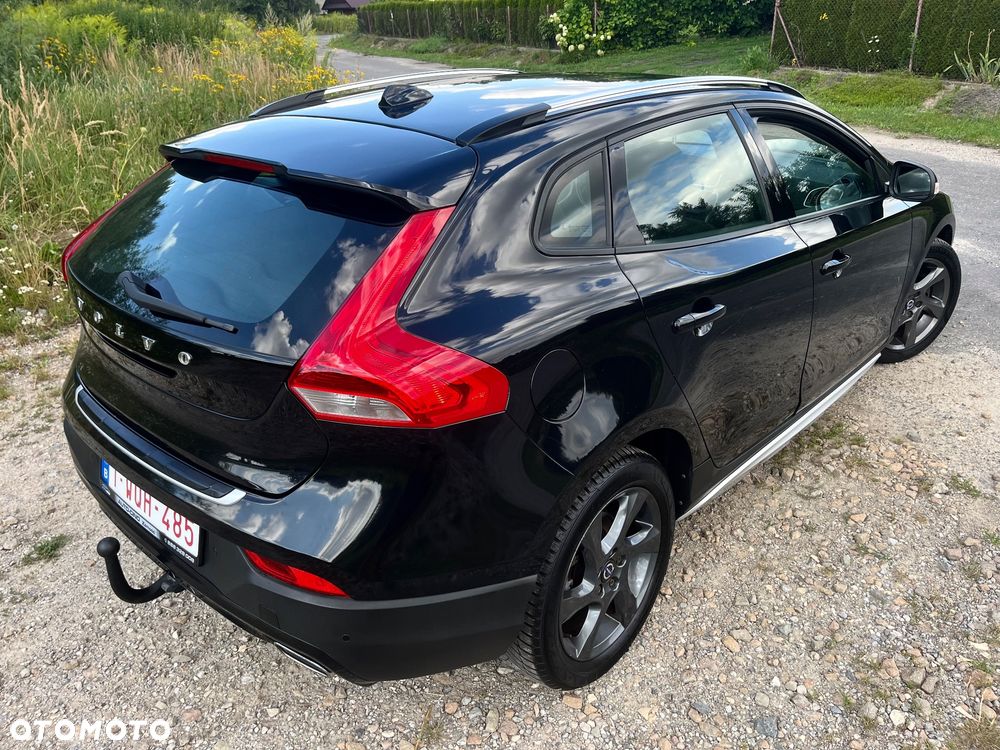 Volvo V40 Cross Country - 9