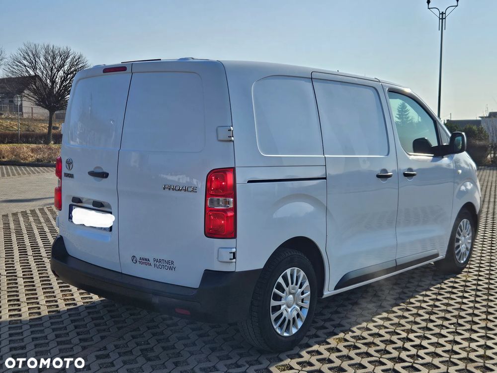 Toyota Proace  , Salon Polska, 3 osobowy - 9