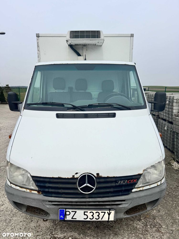 Mercedes-Benz Sprinter - 3