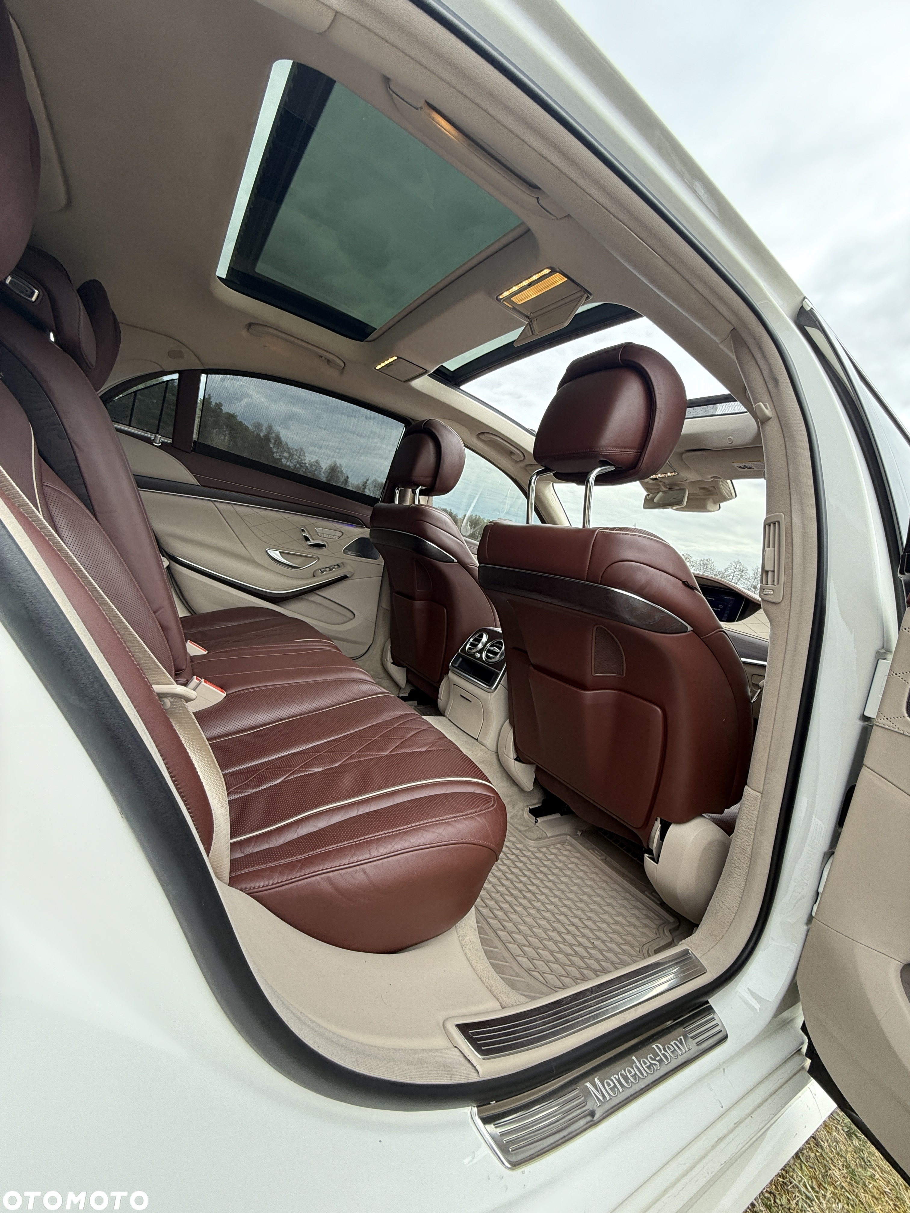 Mercedes-Benz Klasa S 560 4-Matic L 9G-TRONIC - 24