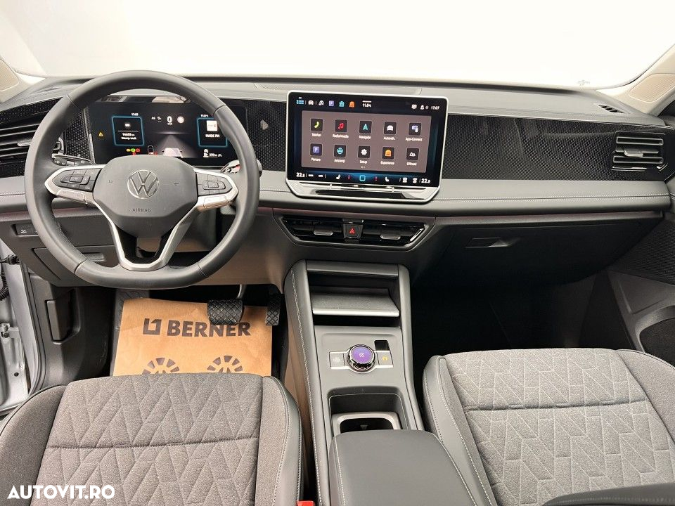 Volkswagen Tiguan - 5