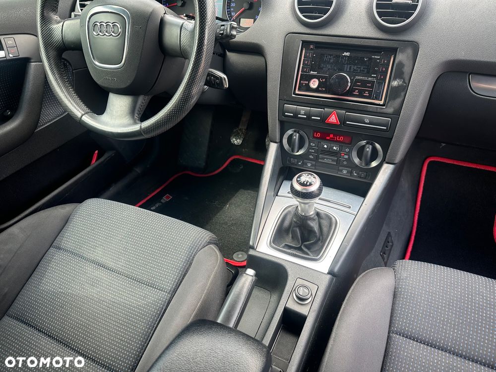 Audi A3 Sportback 1.8 TFSI Attraction - 10