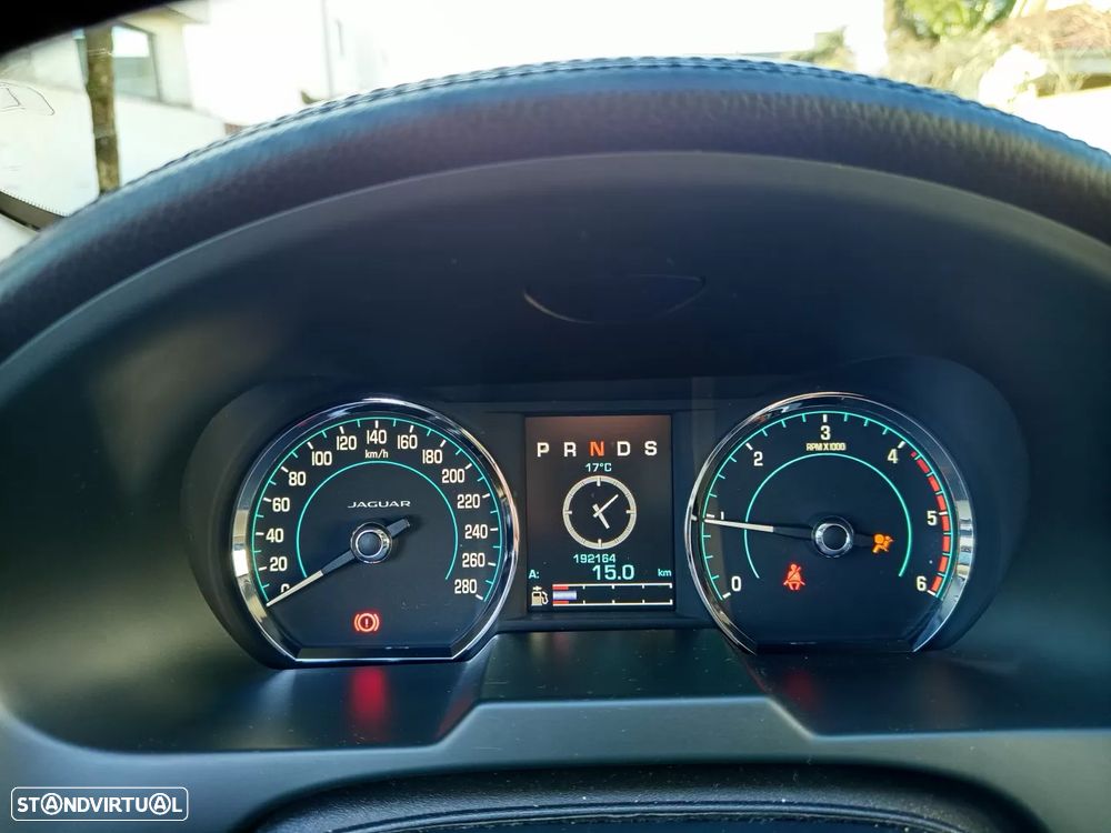 Jaguar XF 2.2 D Premium Luxury - 15