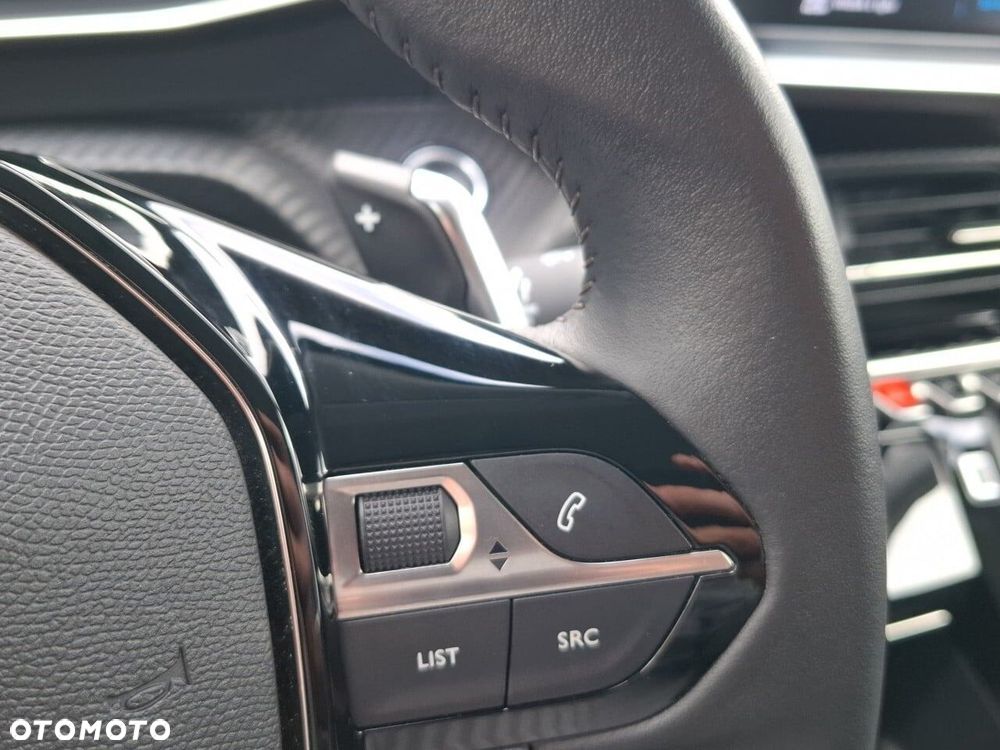 Peugeot 2008 1.2 PureTech Allure S&S EAT8 - 28