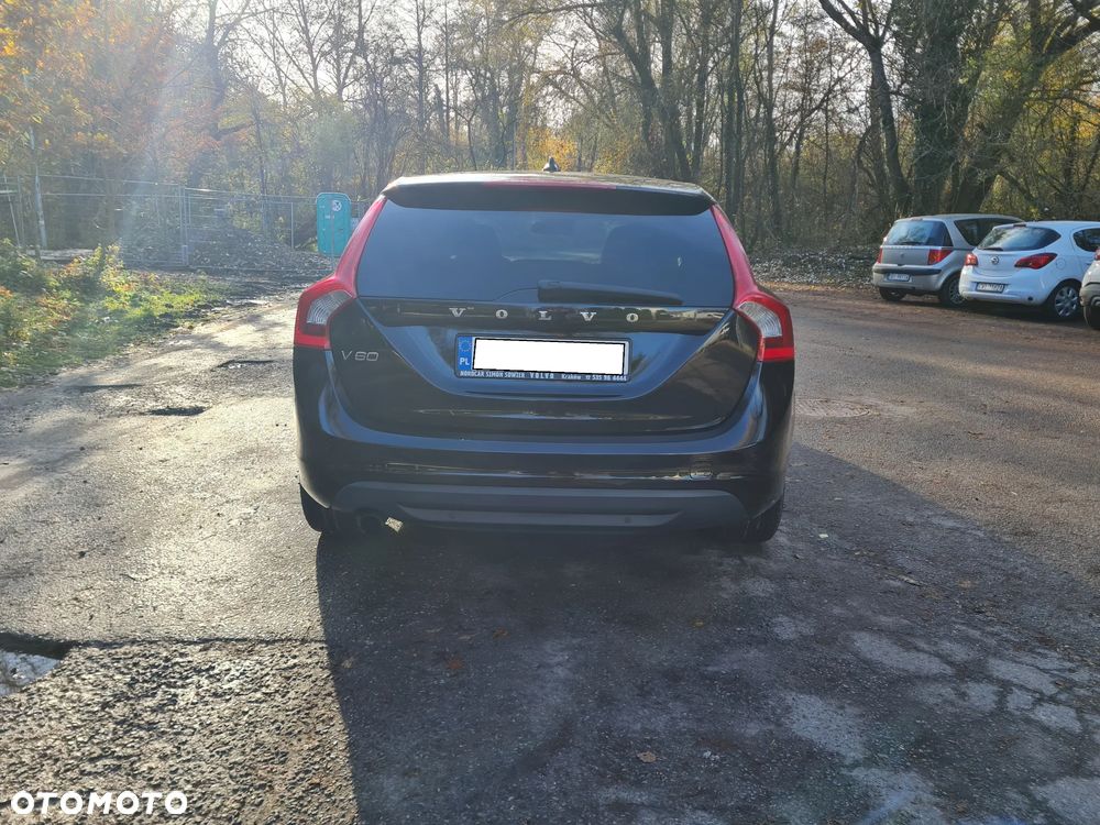 Volvo V60 D3 Summum - 6