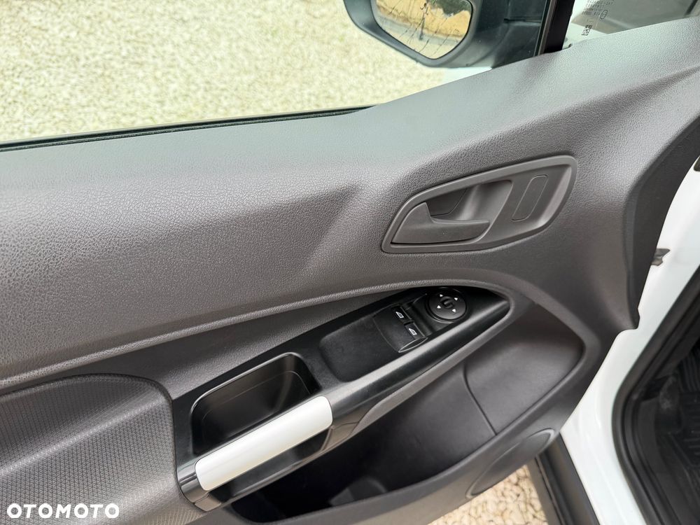 Ford Transit Connect - 24