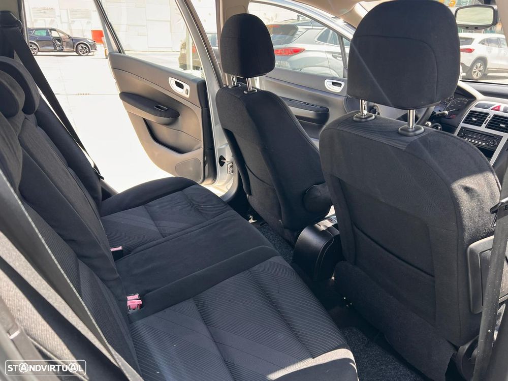 Peugeot 307 Break 1.6 HDi XS Premium - 17