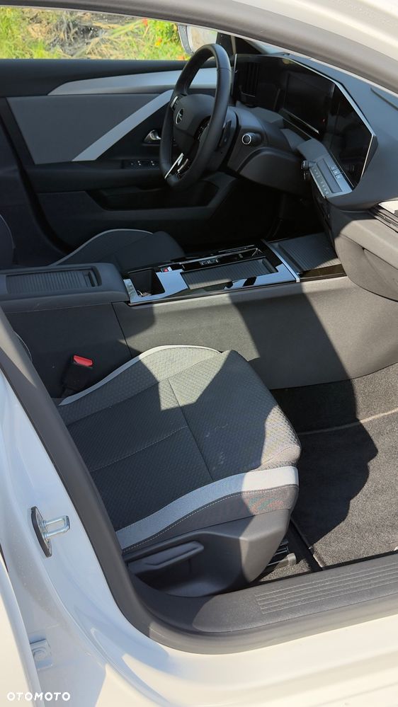 Opel Astra 1.5 D Automatik Edition - 9