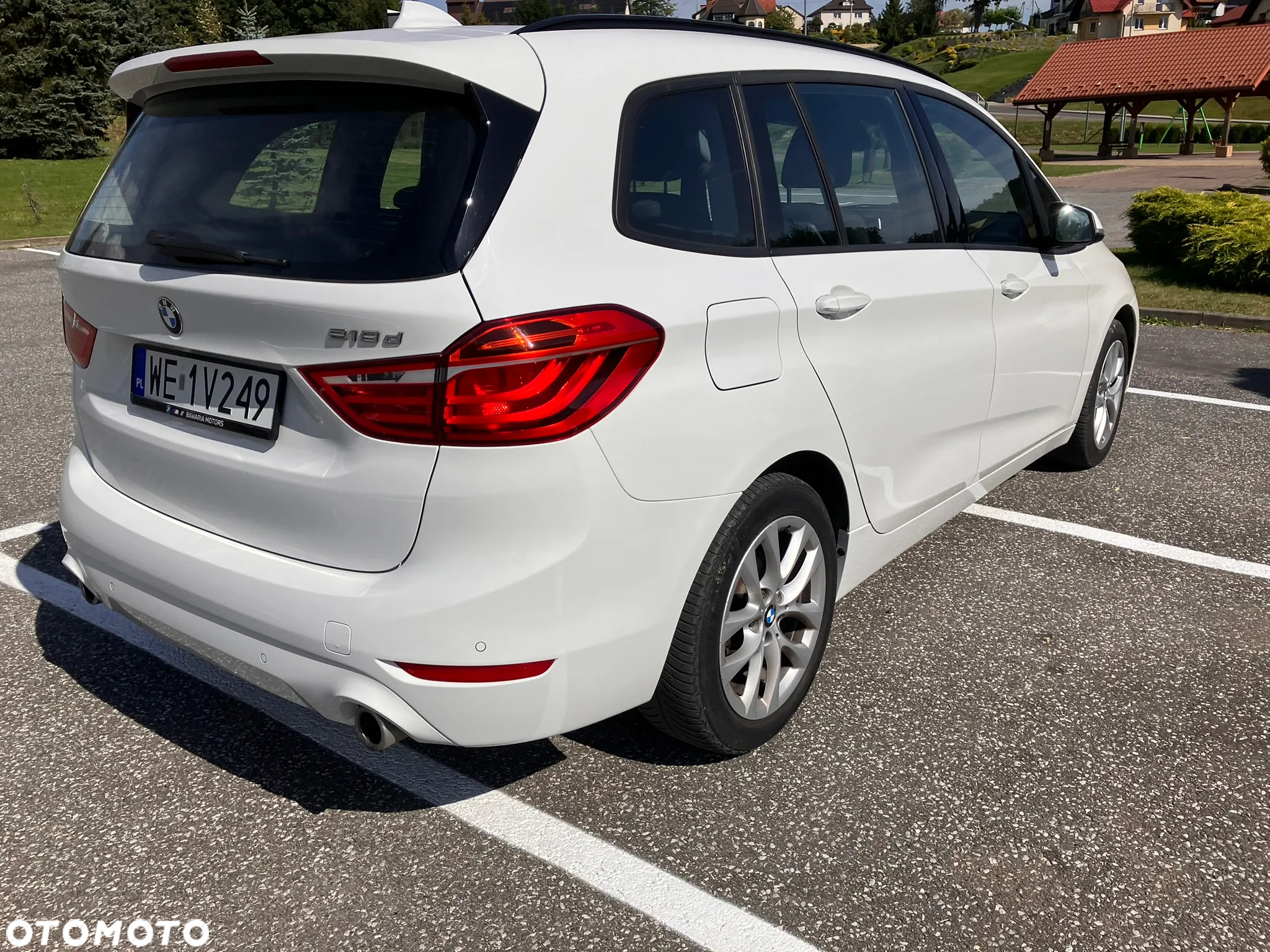 BMW Seria 2 218d - 4