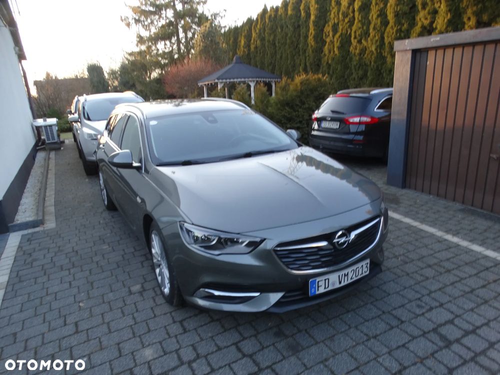 Opel Insignia - 1