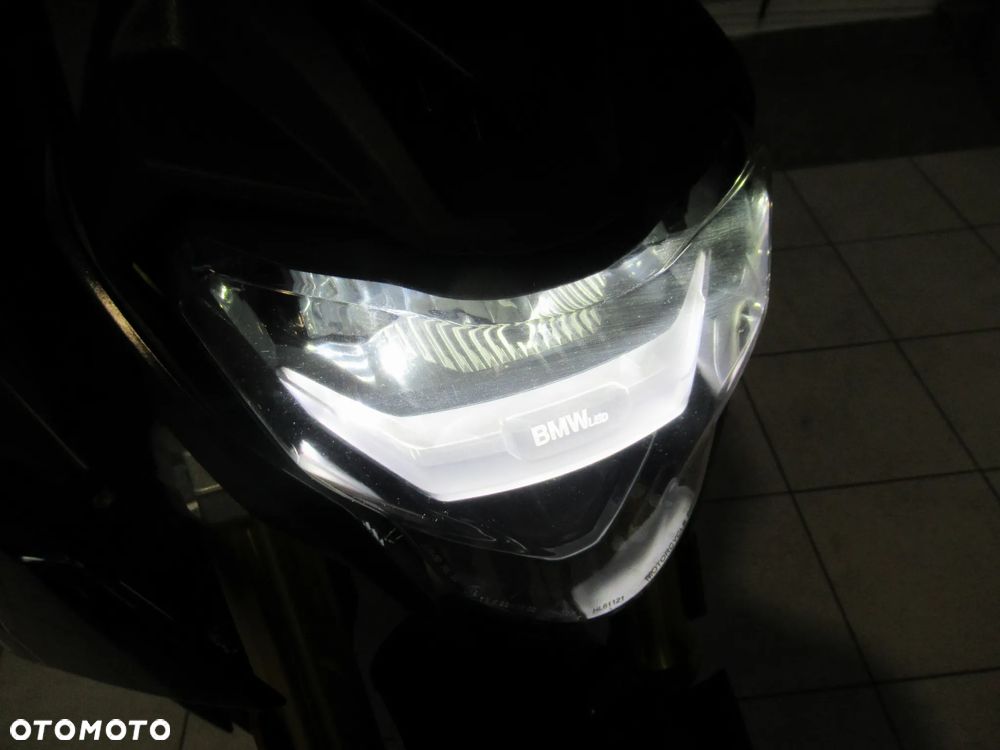 BMW G - 12