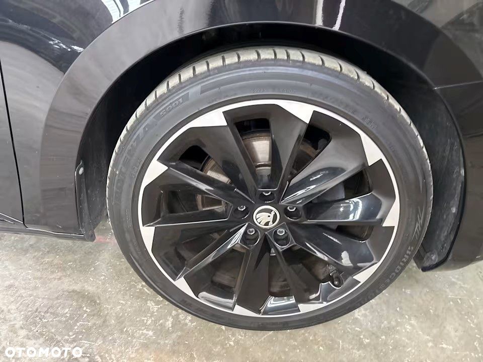 Skoda Superb 2.0 TDI 4x4 DSG Sportline - 9