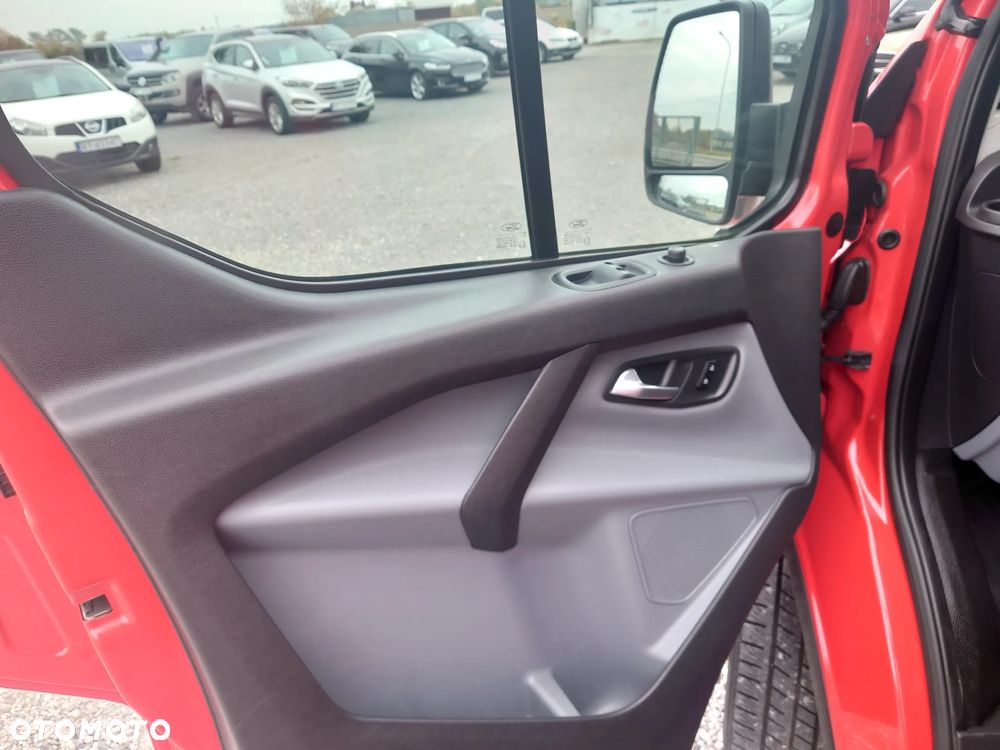 Ford Transit Custom 330 L2H2 VA Trend - 11