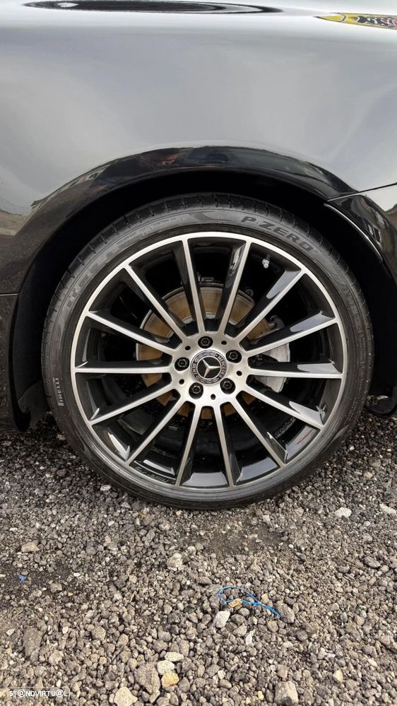 Mercedes-Benz E 220 d AMG Line - 13