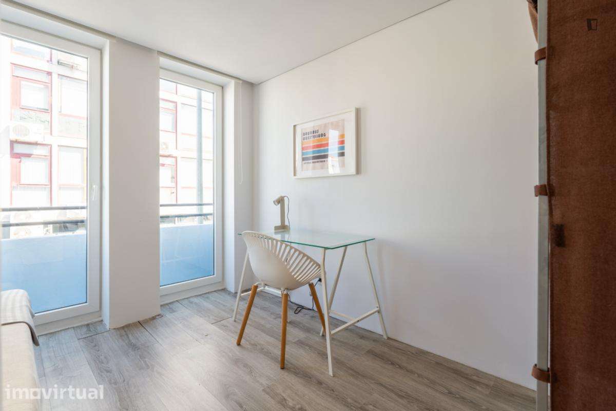 Quarto - localizado em Paranhos Porto - Grande imagem: 5/39