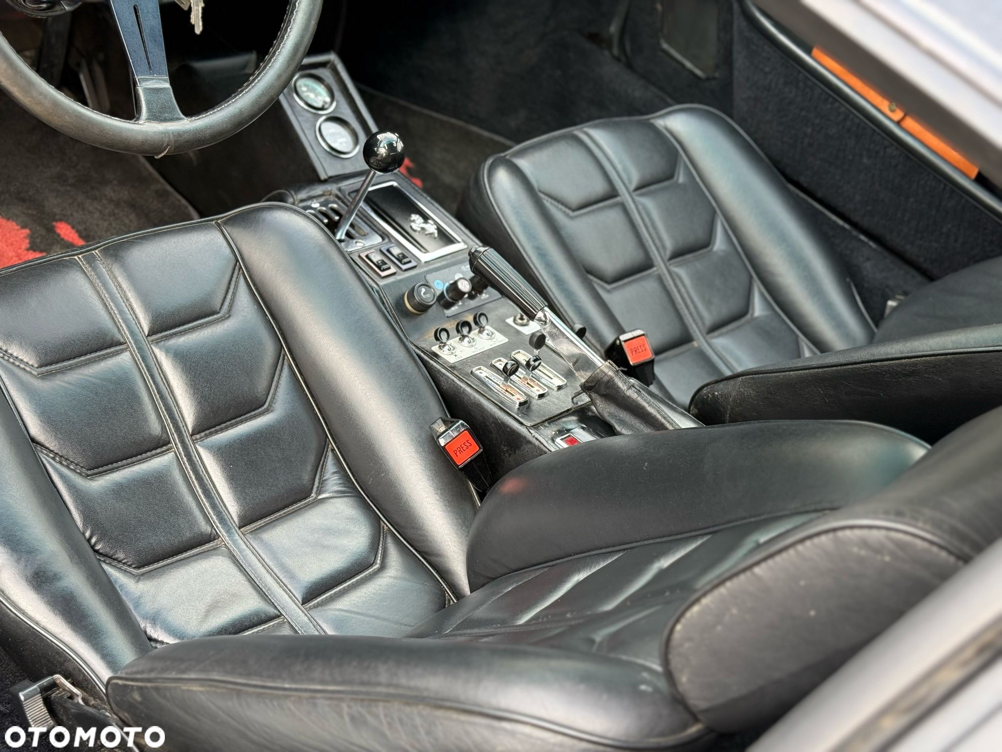Ferrari 308 - 17