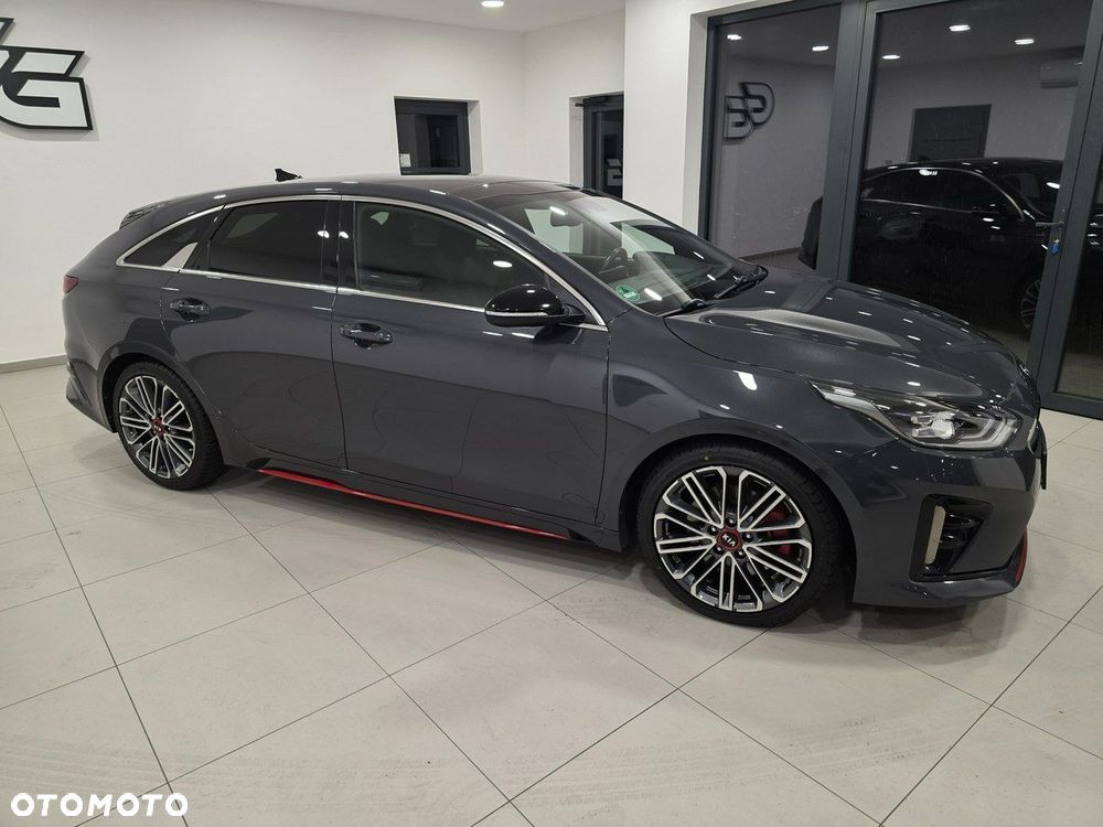 Kia ProCeed 1.6 T-GDI GT DCT - 10
