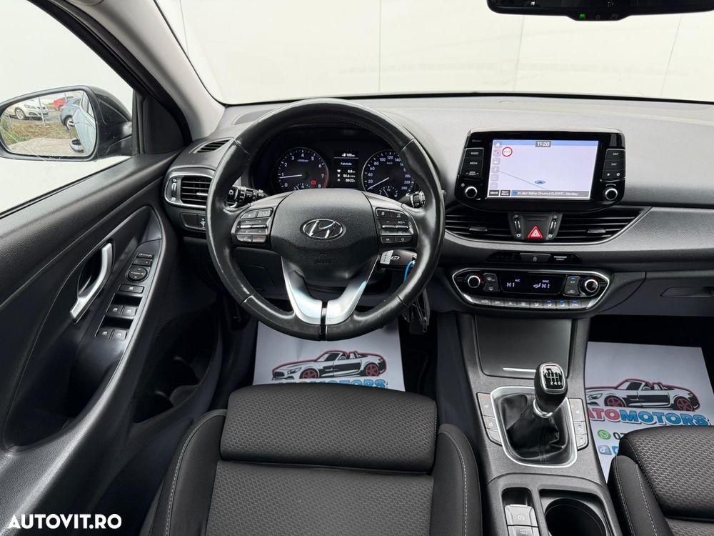 Hyundai i30 1.4 T-GDI Fastback Premium - 12