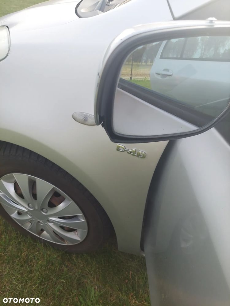 Toyota Yaris - 10