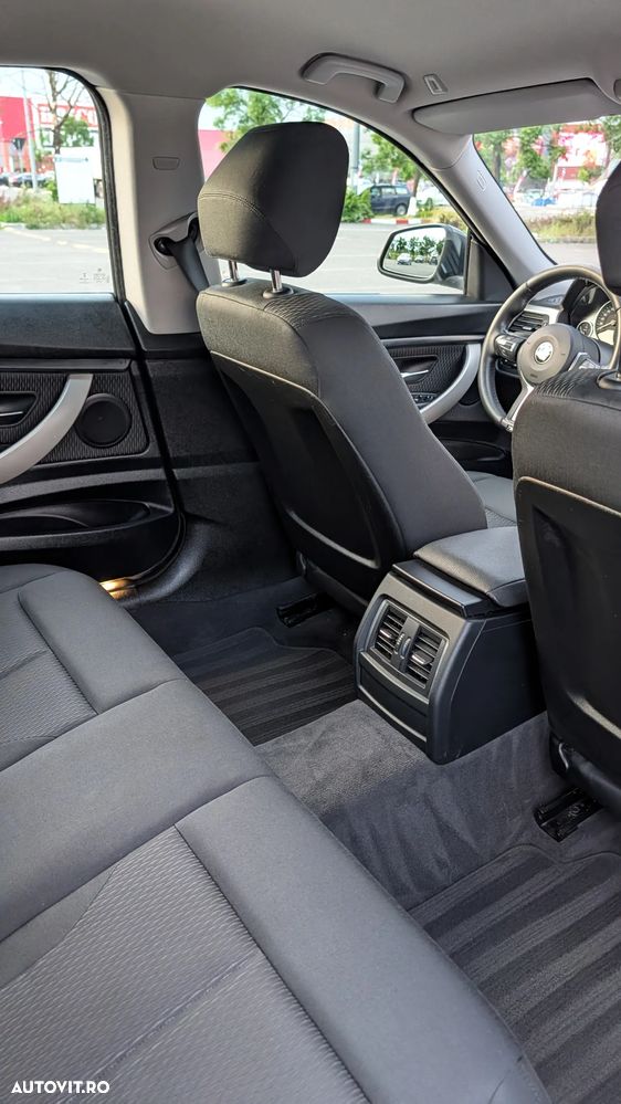BMW Seria 3 320d Aut. - 9