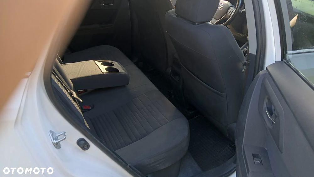 Toyota Auris - 11