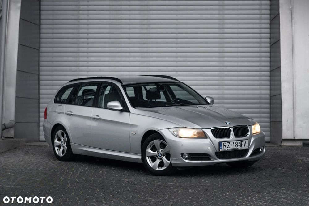 BMW Seria 3 318d DPF Edition Exclusive - 14