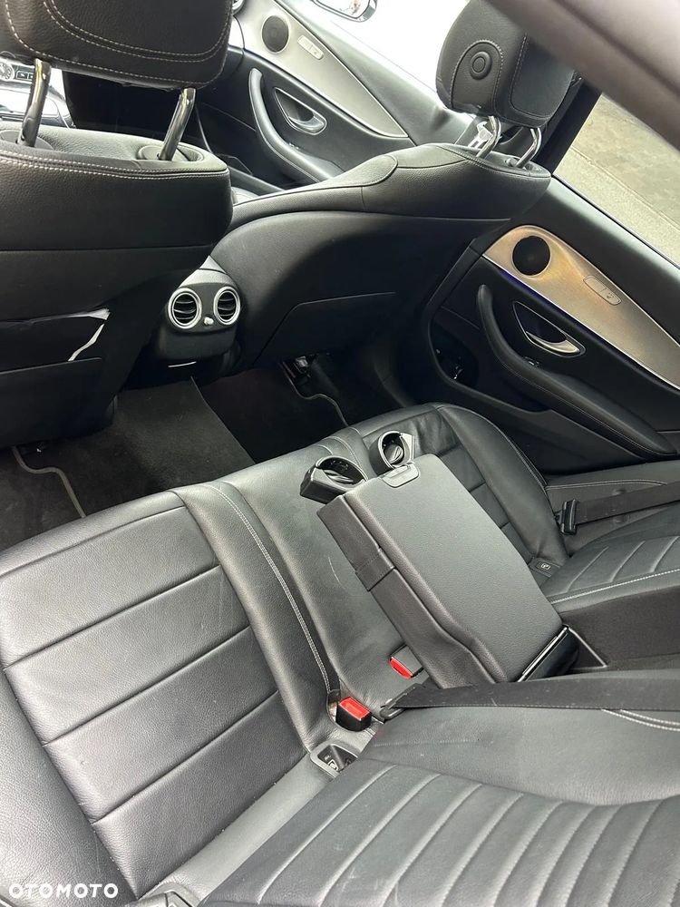 Mercedes-Benz Klasa E 400 4Matic 9G-TRONIC AMG Line - 18