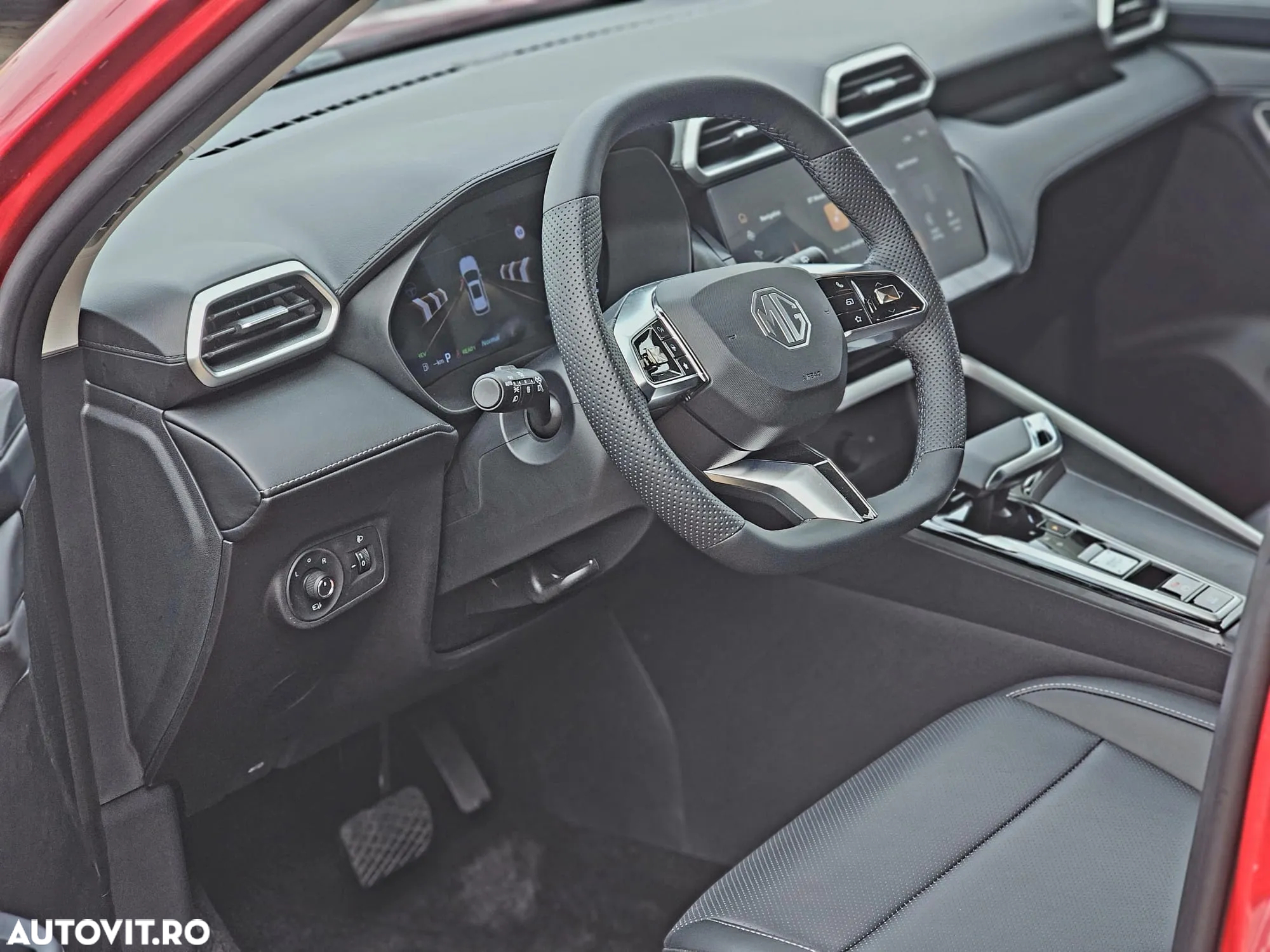 MG ZS HEV 1.5 GSI AT Exclusive - 13