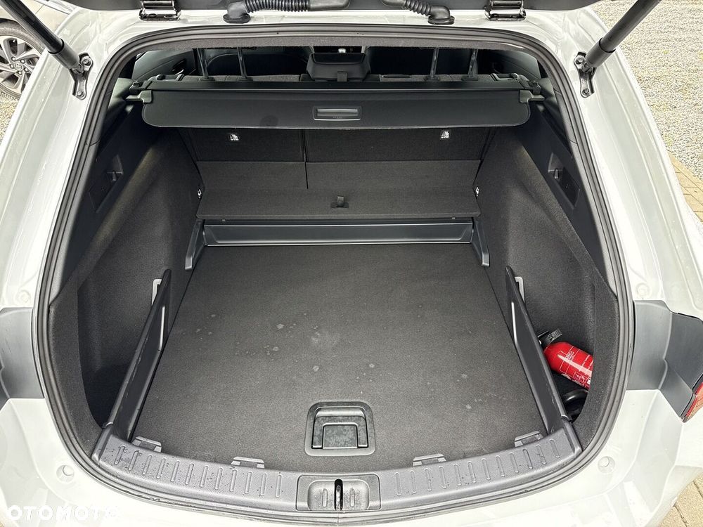 Toyota Corolla 1.8 Hybrid Style - 25